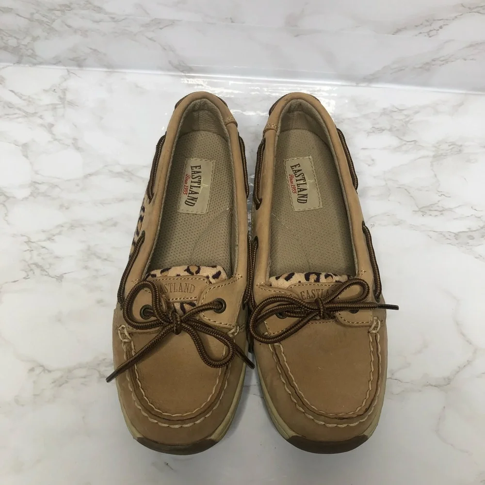 Eastland Sunrise Leather Slip on Boat Shoes In Excellent Like New Condition - Picture 3 of 9
